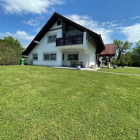 Frankie Ii. Апартаменты